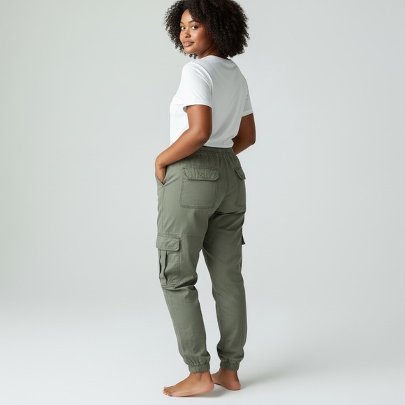 Garage Green Cargo Jogger Pants - Picture 4 of 4